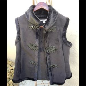 ColdWater Creek Black Faux Fur  Vest/ Size XL / Like New